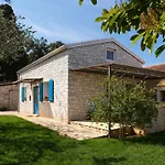 Villa Daulos Novigrad Istria