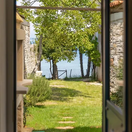 Daulos Villa