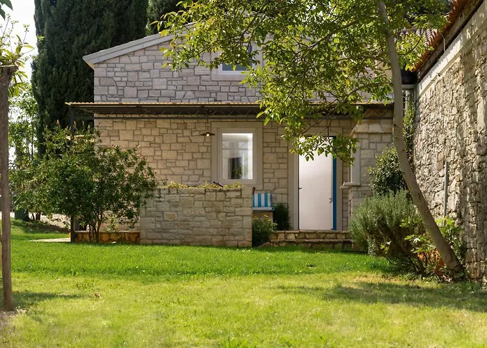 Daulos Villa